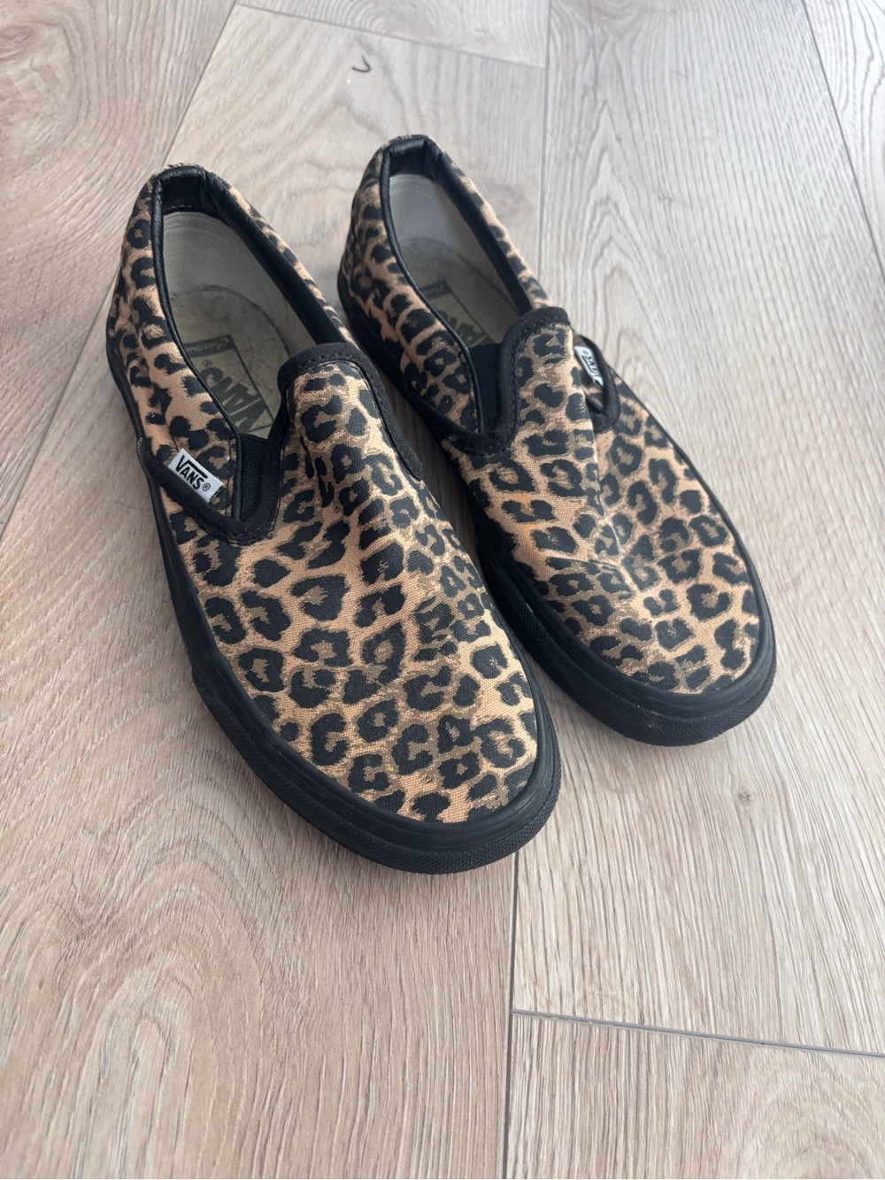 Vans Slip-On Leopard Print Shoes - Tan & Black size 8 women's